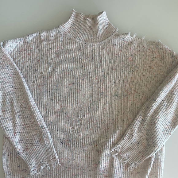 Lightweight one shoulder sweater - Picture 3 of 4